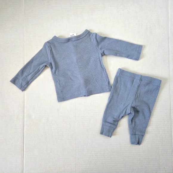 Carter's 2 piece set - Newborn - Picture 3 of 3